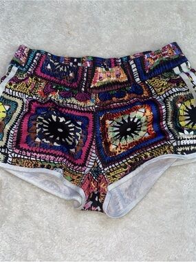 Adidas Originals X Farm Rio Jardim Agharta Shorts Womens Size S UK10 Floral Tile